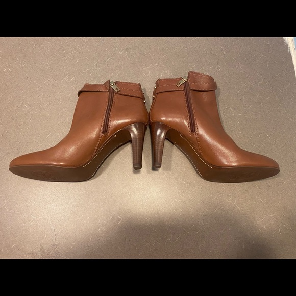 Tory Burch Logo Ankle boots, unboxed, great condition, size 11M - Picture 2 of 14